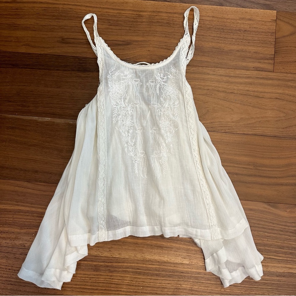 FREE PEOPLE WHITE FLOWY TOP